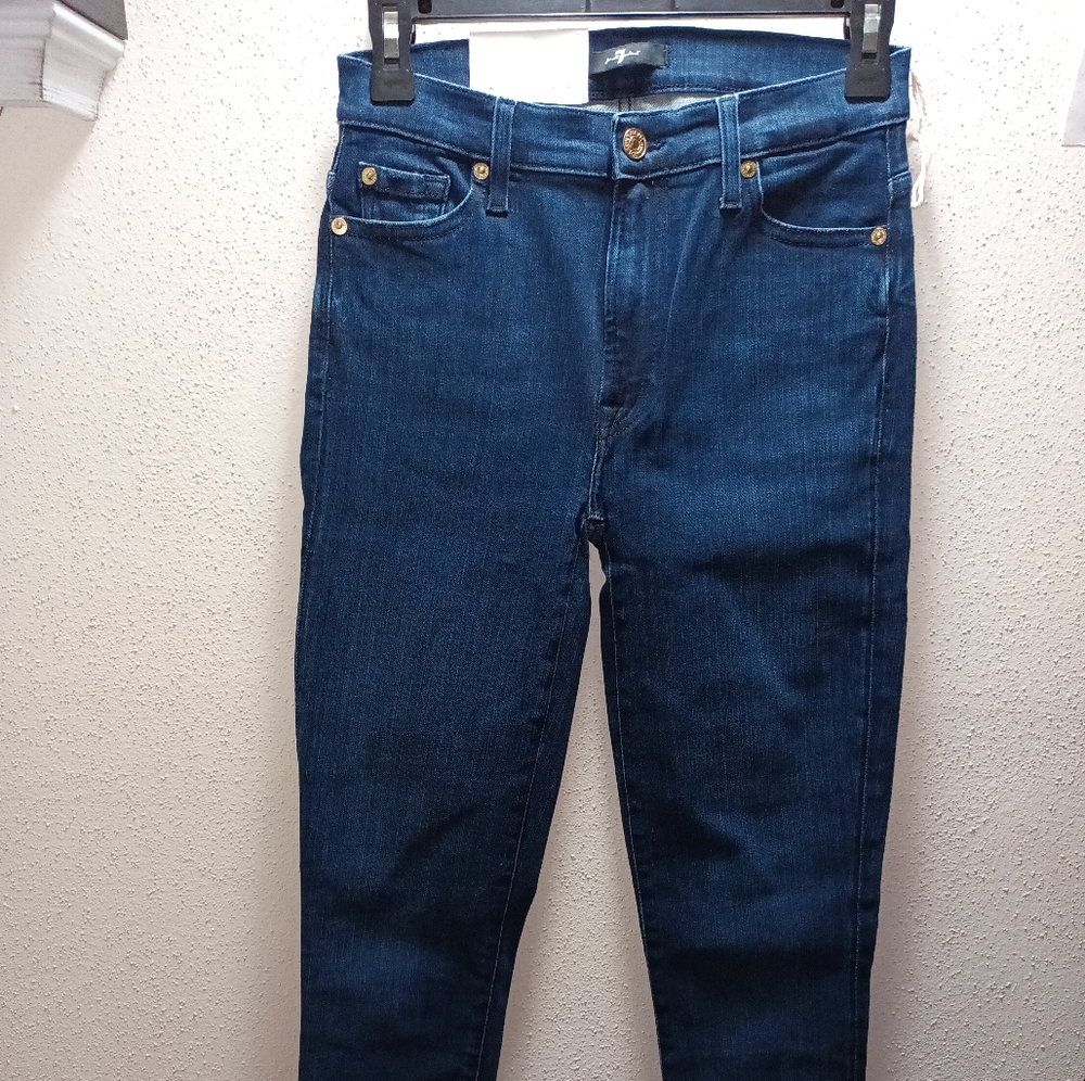 7 For All Mankind Earth Jeans Size 28 High waisted. NWT